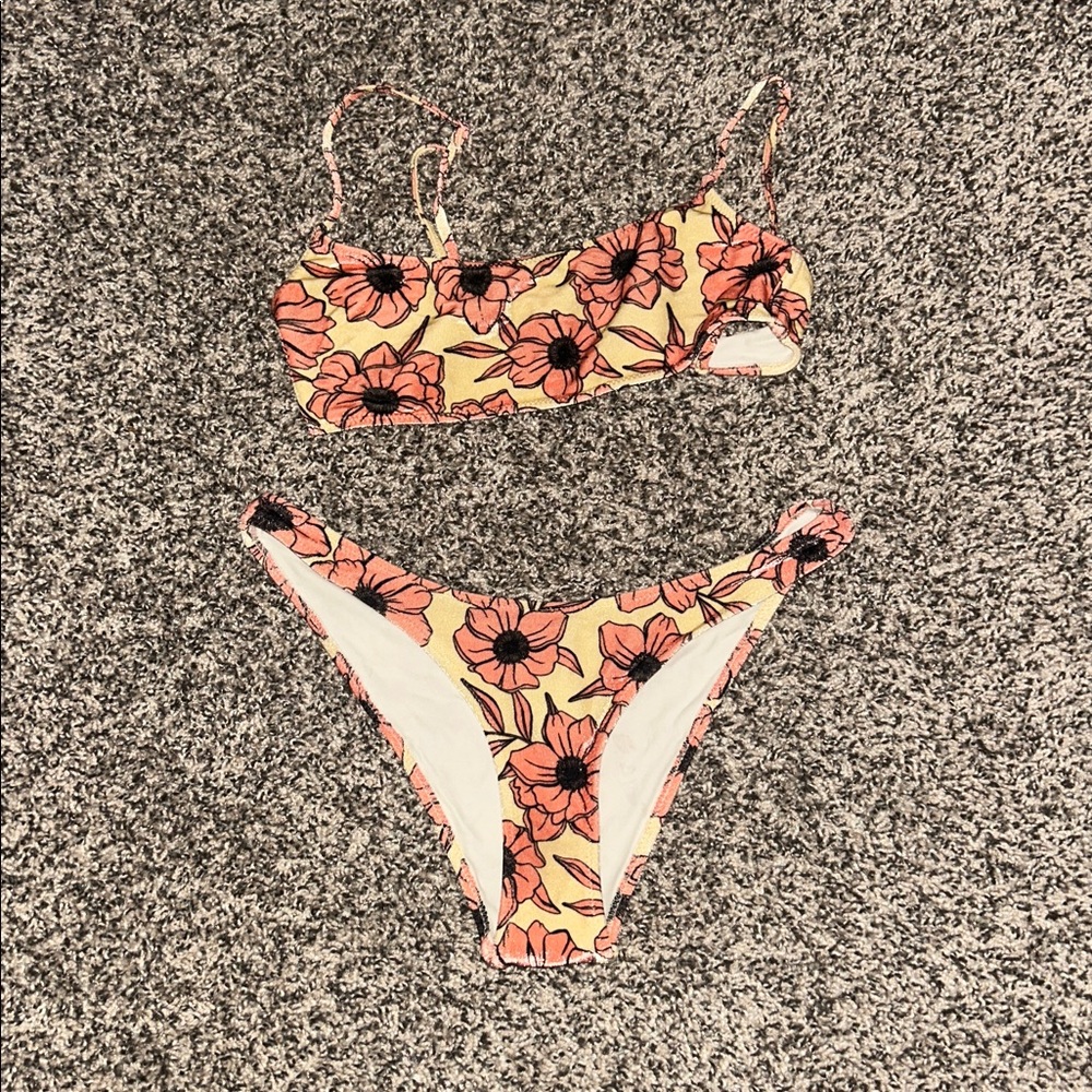 Triangl Mica - Pink Floral Velvet Bikini in Pink and Black